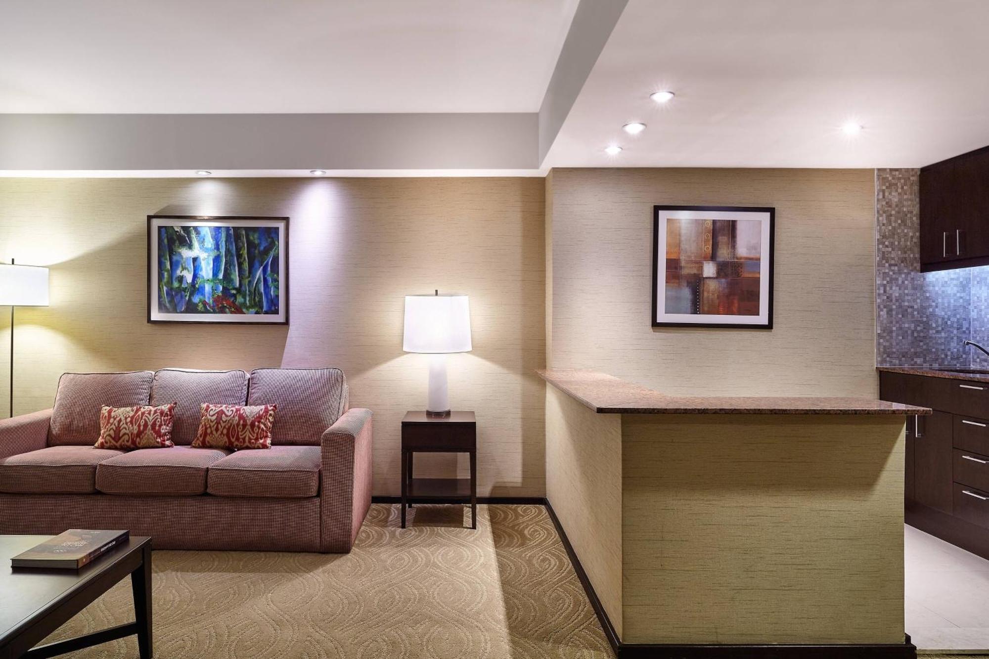 Sheraton Grand Rio Hotel & Resort Rio de Janeiro Bagian luar foto A living room at a typical Residence Inn