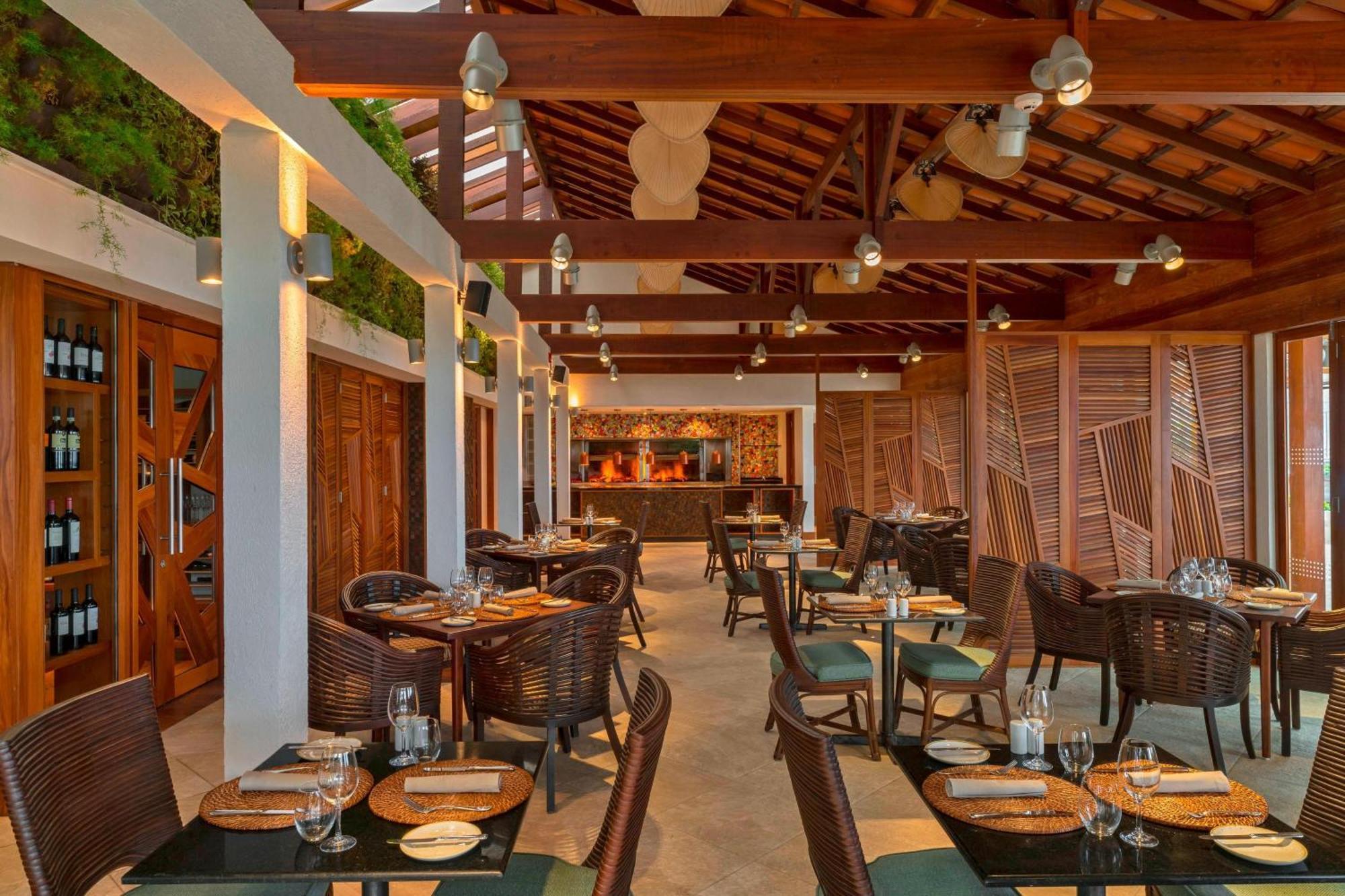 Sheraton Grand Rio Hotel & Resort Rio de Janeiro Bagian luar foto The interior of the restaurant